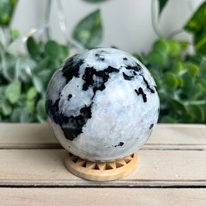 Rainbow Moonstone Sphere i